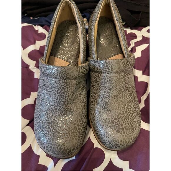 BOC Womens Grey Brown Born Peggy Pebbled Faux Leather Slip On Wedge Clog Size 8M - Picture 11 of 13